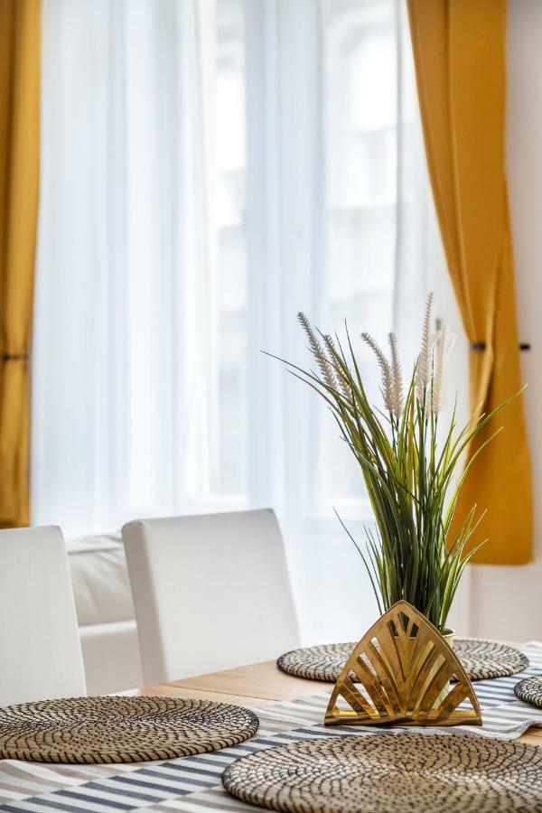Exclusive Downtown Bella Home Budapeste Exterior foto